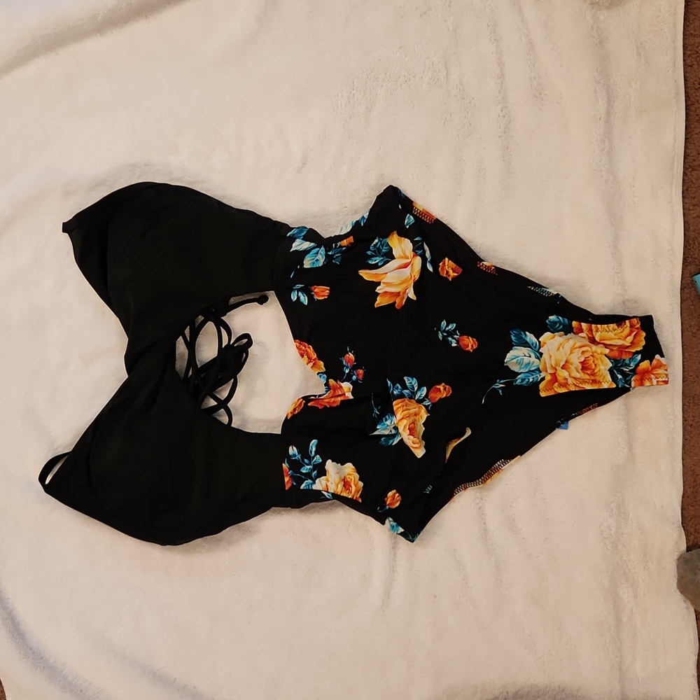 Cupshe one piece bathing suit